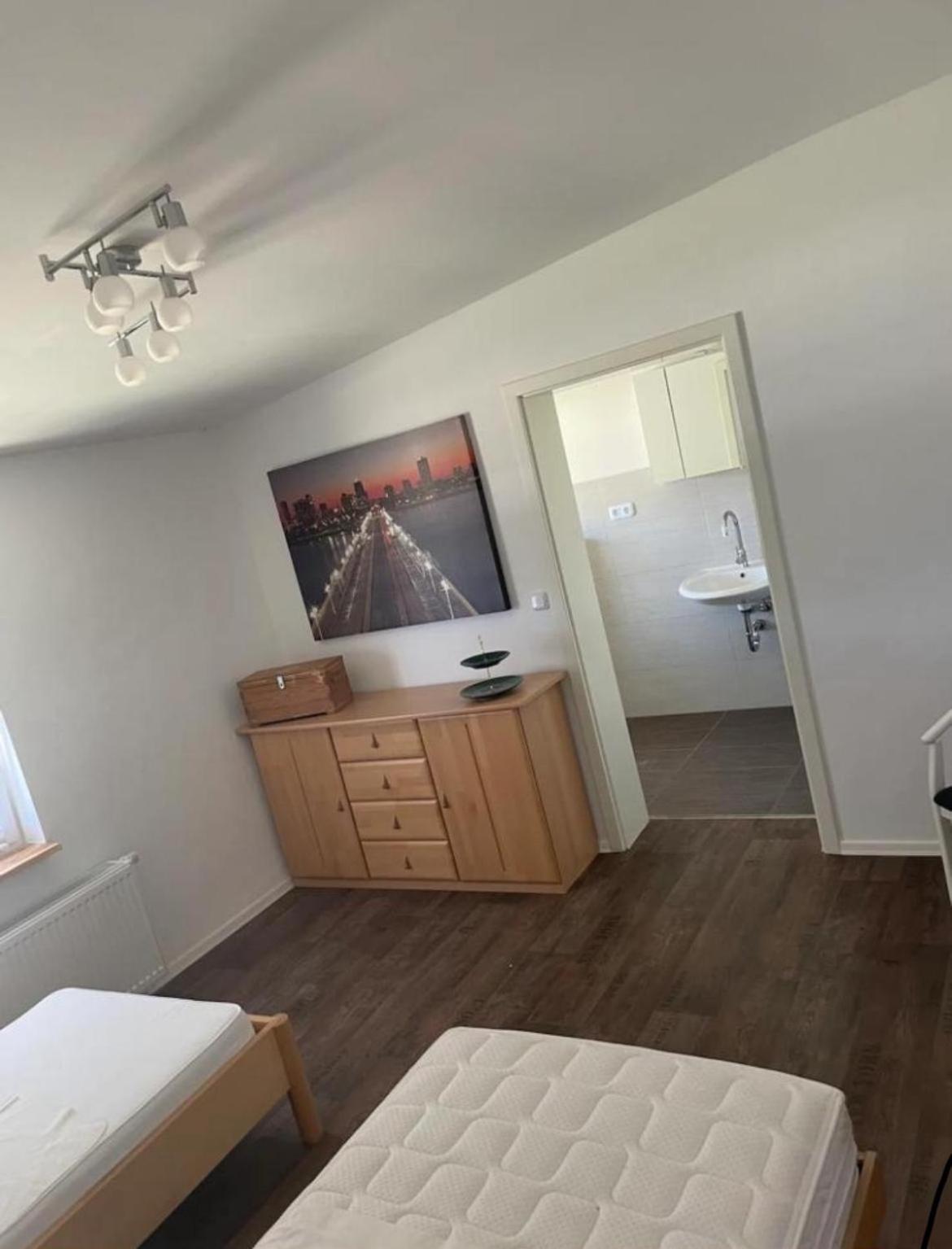 Ferienzimmer Mit Zwei Einzelbetten Und Gemeinschaftkueche Warnow (Rostock) Exterior foto